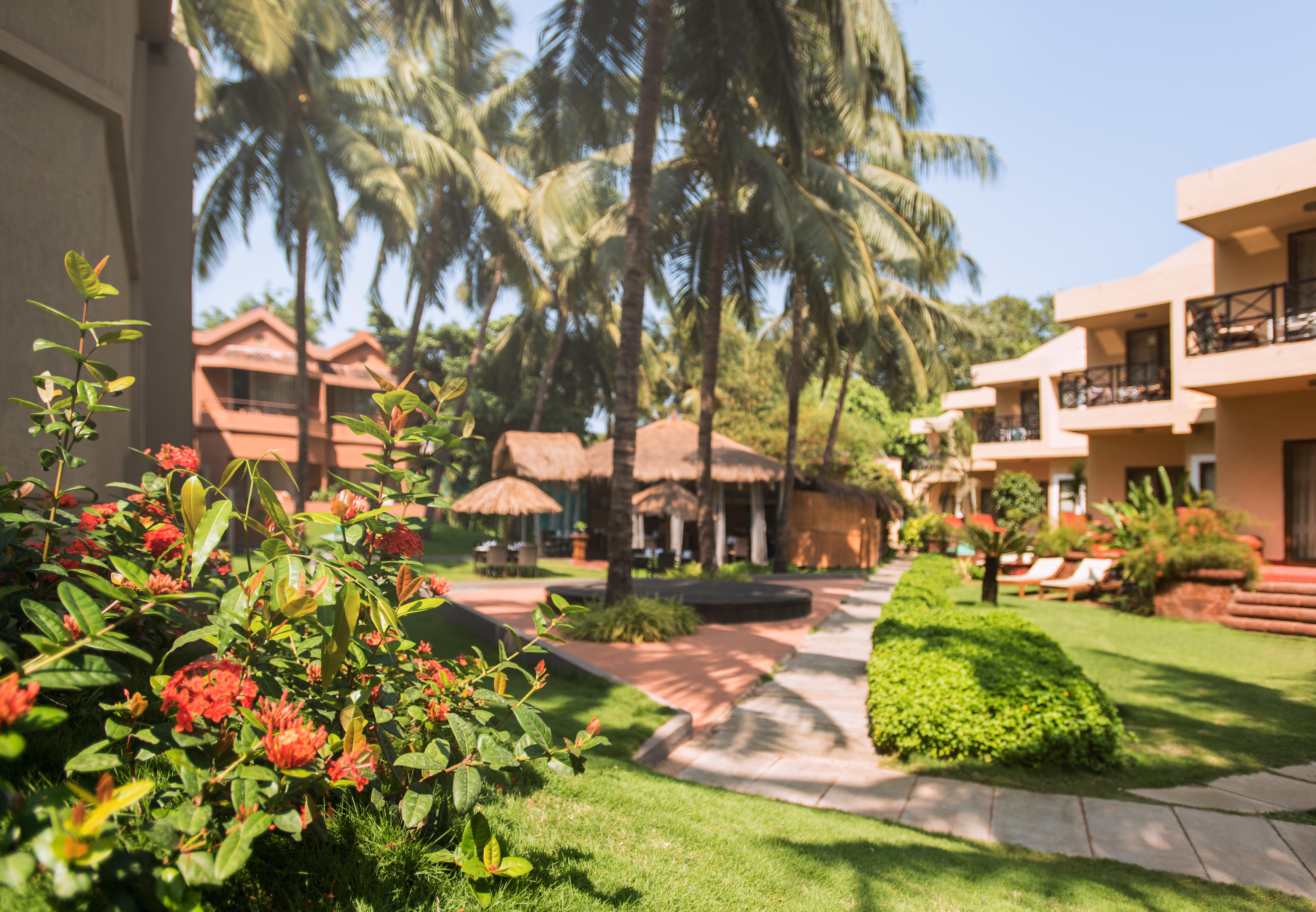 Whispering Palms Beach Resort Candolim Kültér fotó