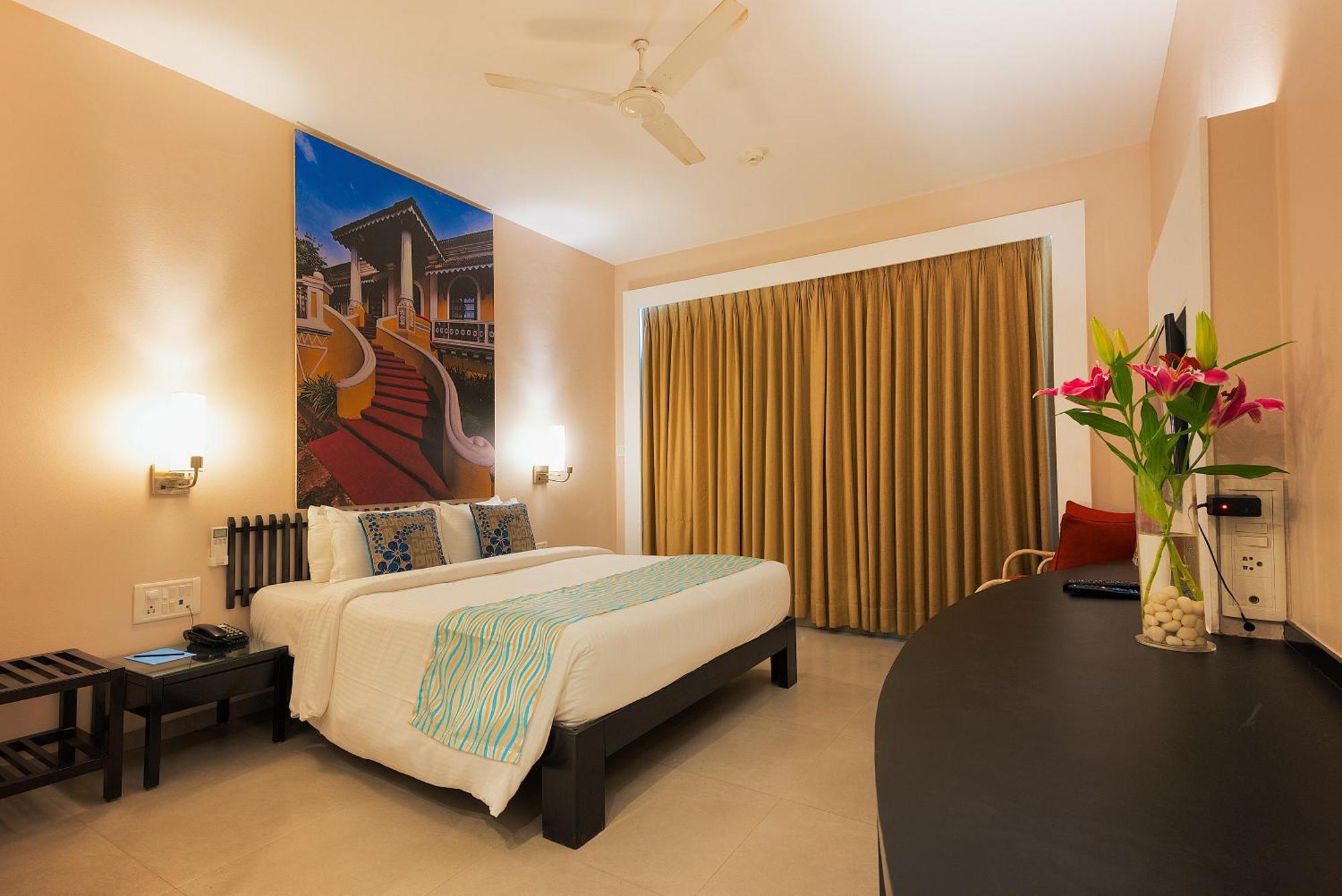 Whispering Palms Beach Resort Candolim Kültér fotó